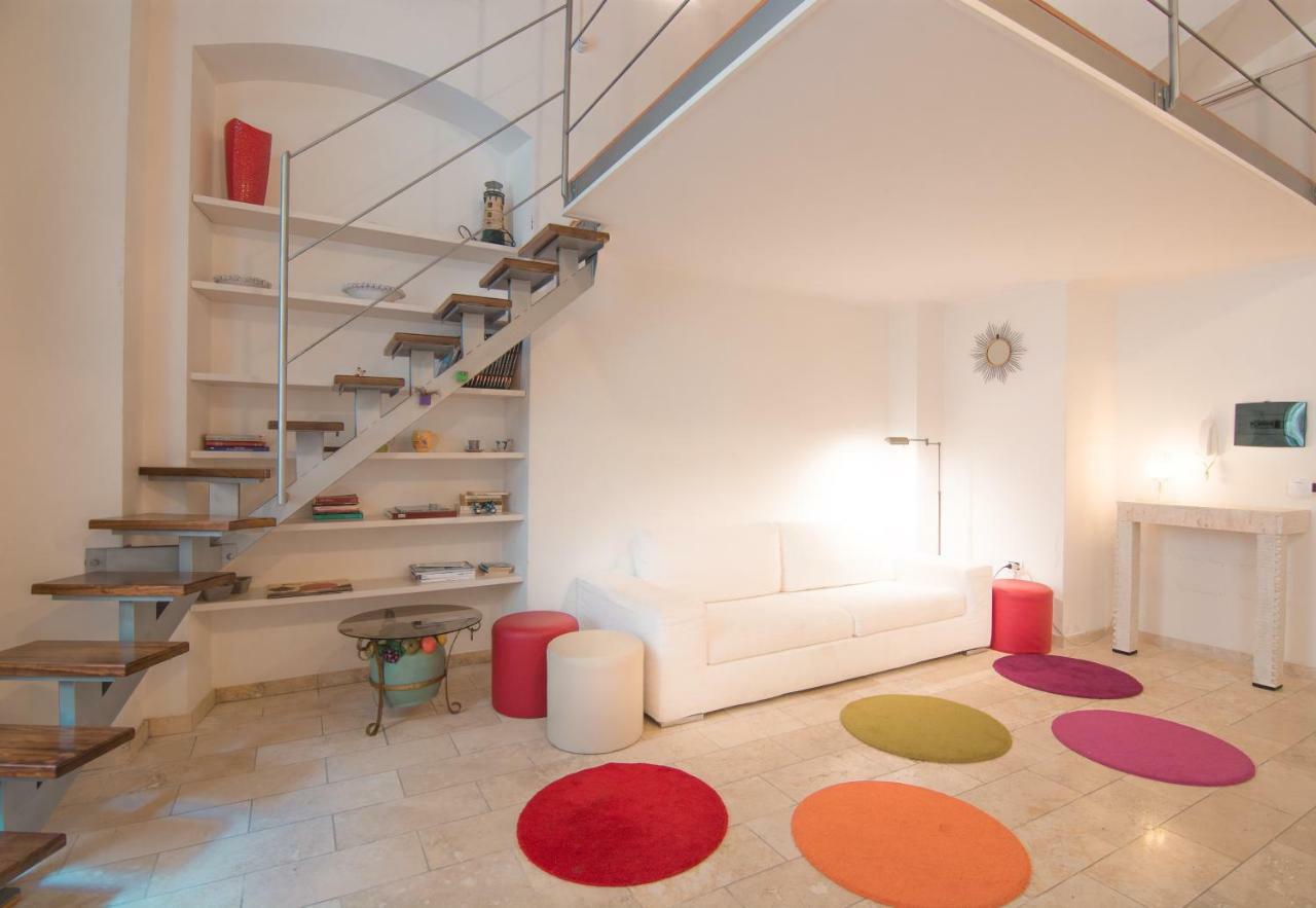 Modern Apartment In Historic Building Cagliari Eksteriør bilde