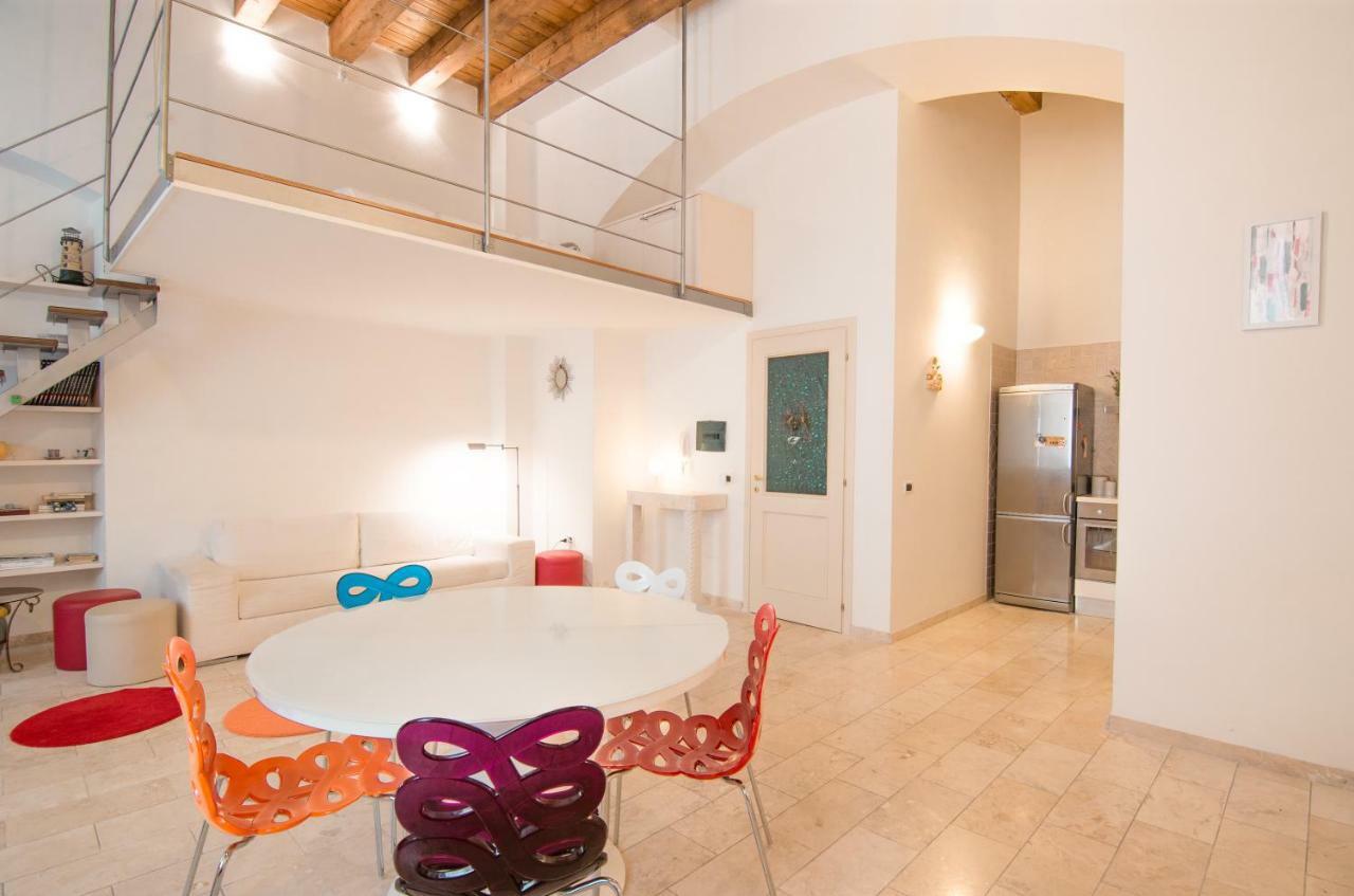 Modern Apartment In Historic Building Cagliari Eksteriør bilde