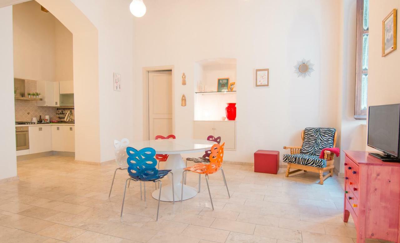 Modern Apartment In Historic Building Cagliari Eksteriør bilde