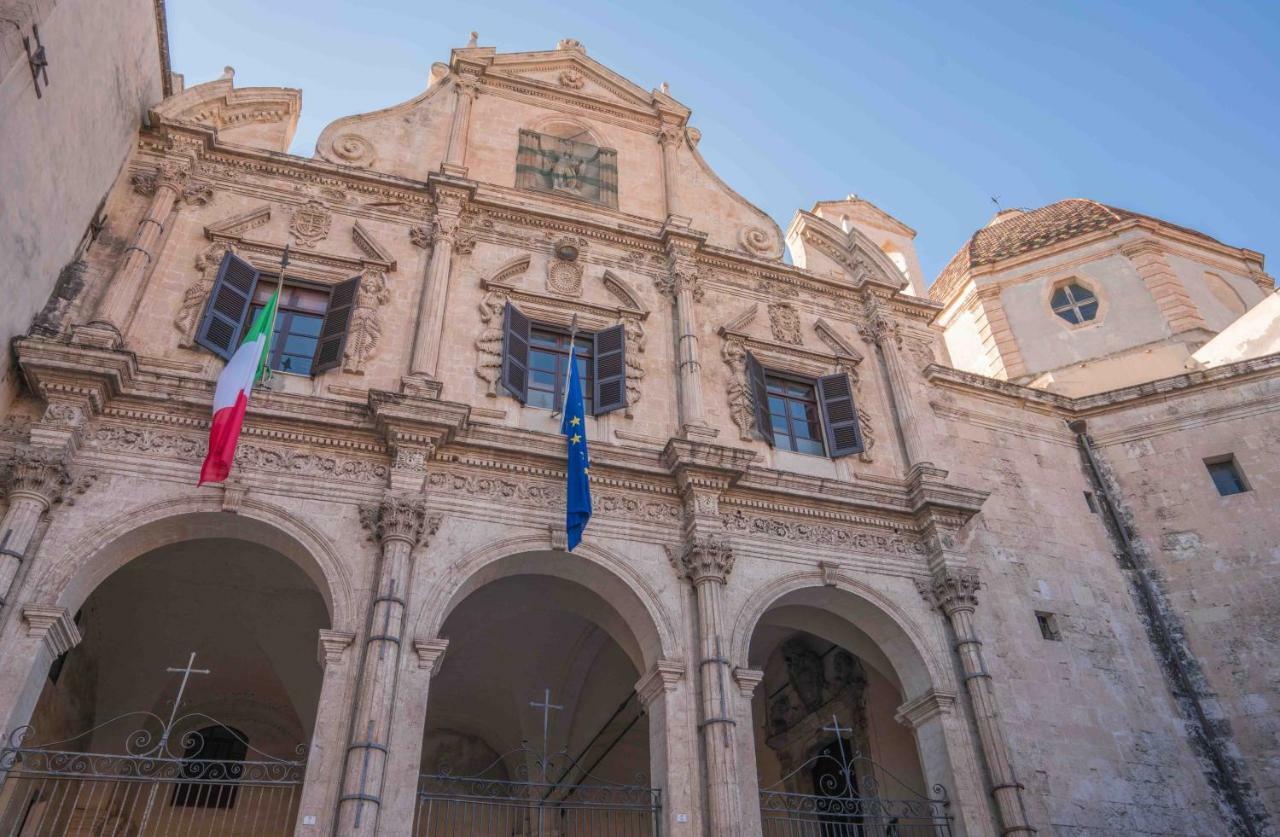 Modern Apartment In Historic Building Cagliari Eksteriør bilde